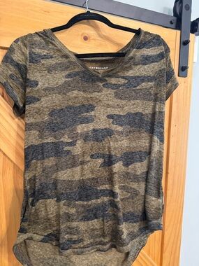 Lucky Brand Olive and Gray Camo V-Neck Tee